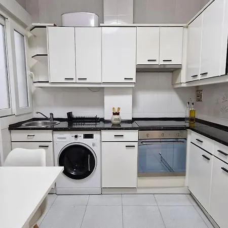 Apartment Cozy In The Center By Aloha